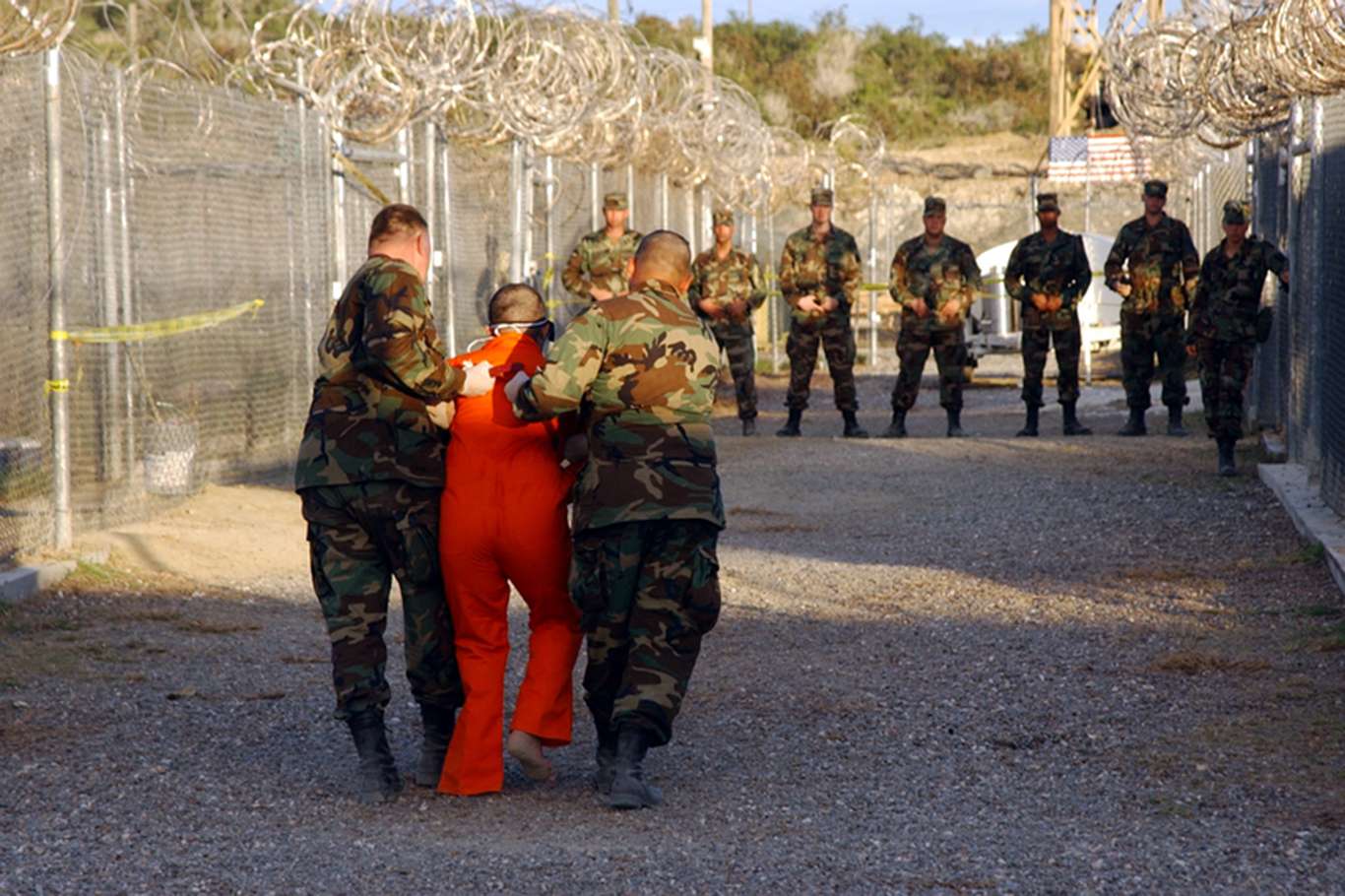 Çin: ABD'nin birçok gizli hapishanesi var Guantanamo buzdağının sadece görünen kısmı! Çin: ABD'nin birçok gizli hapishanesi var Guantanamo buzdağının sadece görünen kısmı!